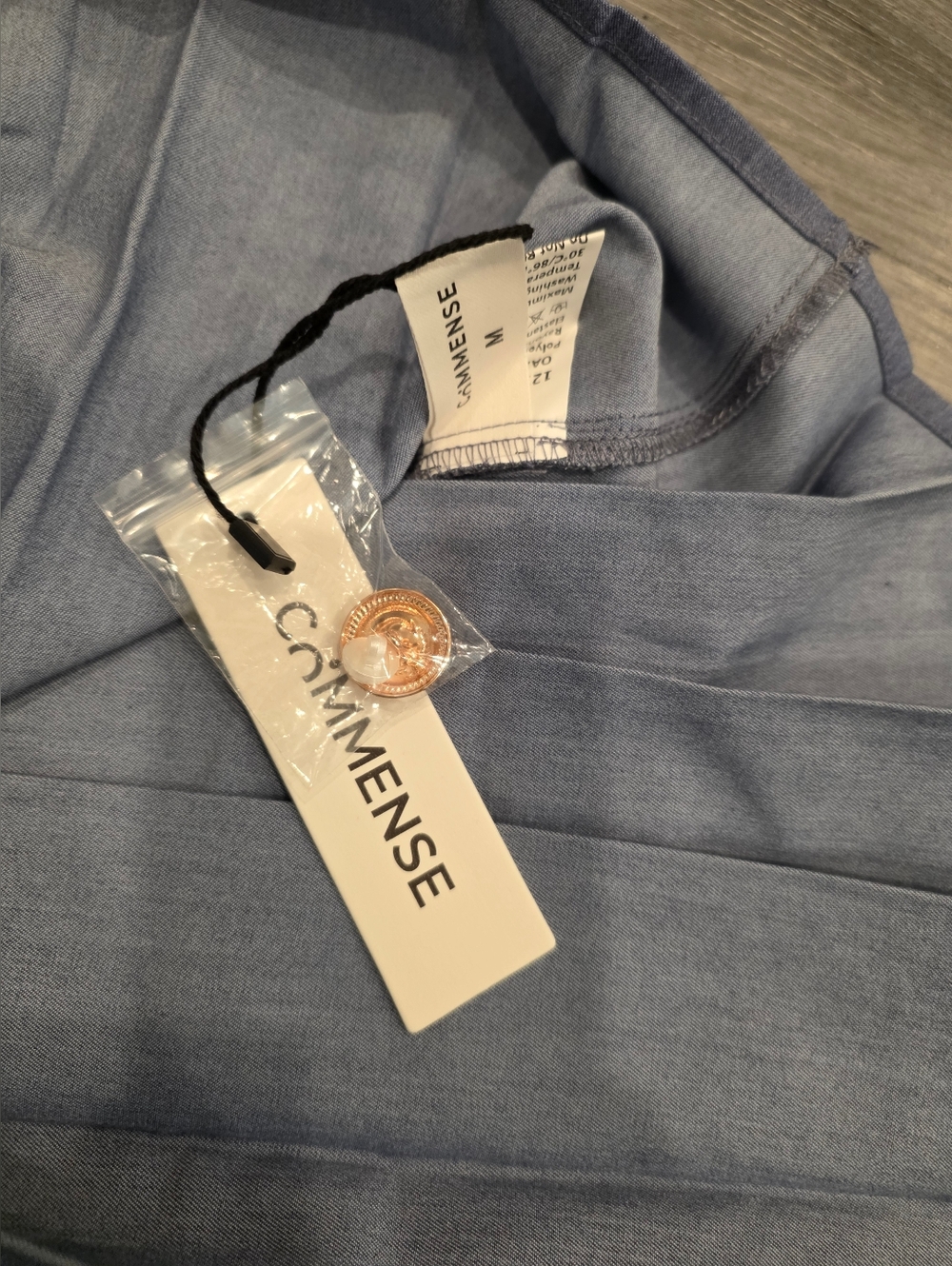 COMMENSE Metal Button Halter Neck Pleated Dress Supersoft Light Blue Medium NWT - Picture 8 of 12
